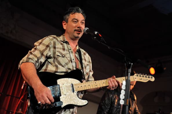 Video: Fun Lovin’ Criminals’ Huey Morgan Storms off “Never Mind the Buzzcocks”