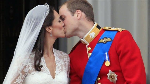 Let’s Hope It Was Tasty – A Slice Of Wedding Cake Sells For Over €3000