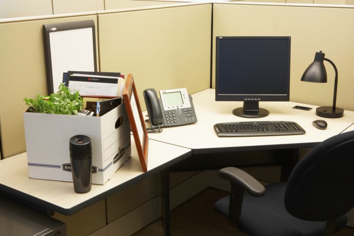VIDEO – Man Buys Desk, Finds 98,000 Dollars In It, Returns The Money To Owner