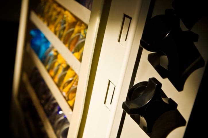 Pic: Person Leaves Emotional Note to Vending Machine Technician