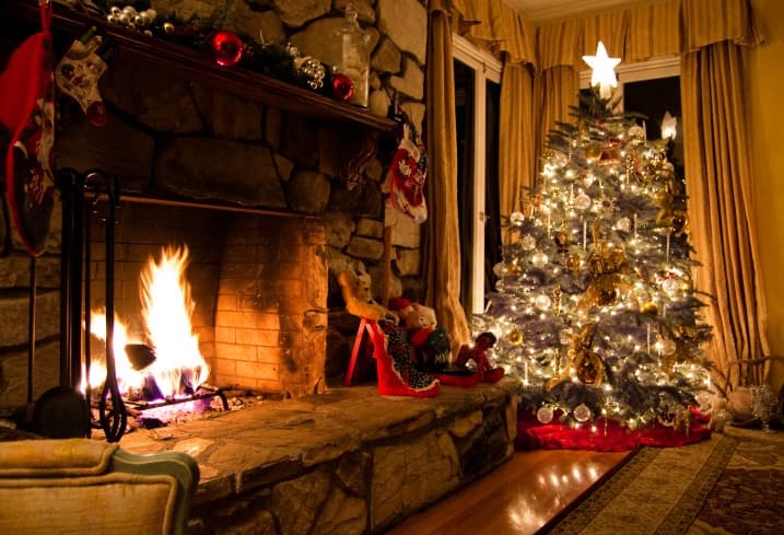 PICTURE: Possibly The Best Homemade Christmas Decoration Ever
