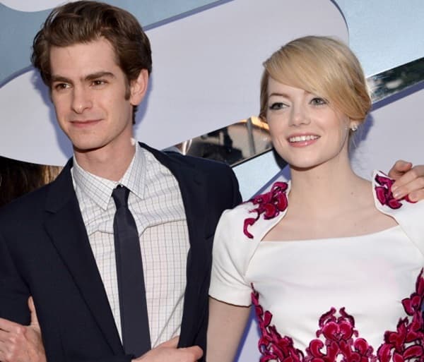 Andrew Garfield Barks Like A Dog In Promo For SNL Appearance
