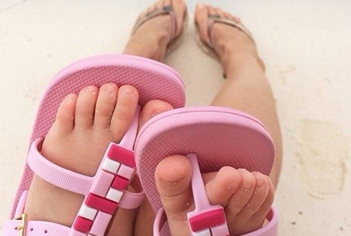 PICTURES: Model Shares Family Holiday Snaps