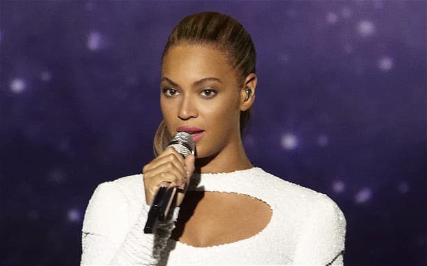 Picture: Sleeping Beauty- Beyoncé Carries An Adorable Blue Ivy