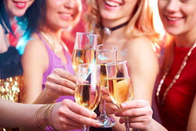 Calorie Countdown – The Truth About Your Favourite Festive Tipples