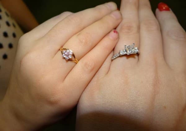 PICTURE – “Will You Be My Step-Daughter” This Is An Incredibly Sweet Gesture