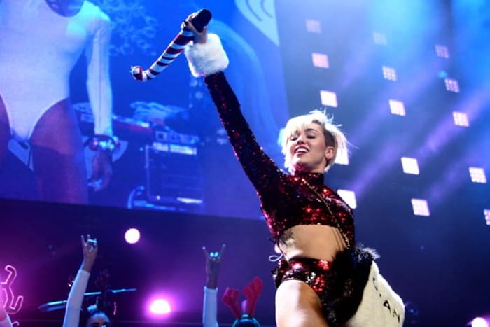Get Ready to Twerk: Miley Cyrus Tour Is Coming to Ireland