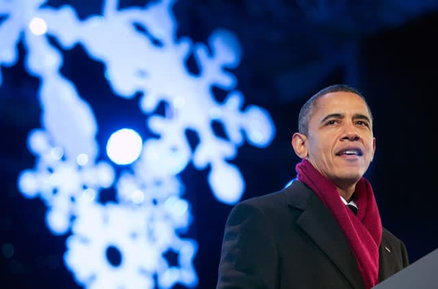 Dreaming Of A White House Christmas… The 2013 Obama Family Card Is Pretty Woof