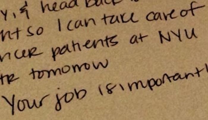 PICTURE: Plane Passenger Leaves Lovely Thank You Note For Christmas Crew