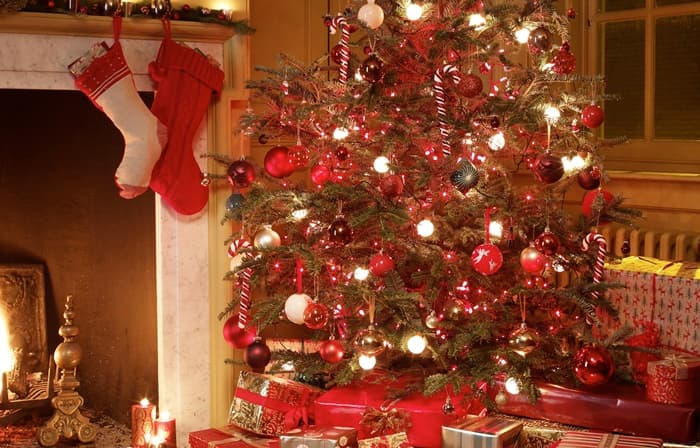 POLL: What’s Your Favourite Christmas Song of All Time?
