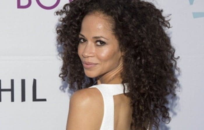 Double Trouble: Television Star Pregnant With Twins