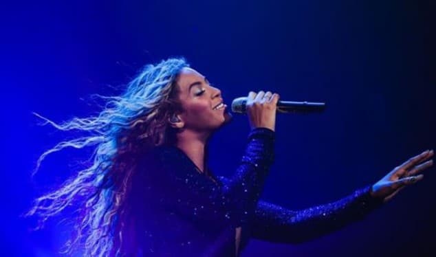 Beyonce Crashes Karaoke Party With Kelly Rowland When She Hears Girls Singing Her Song