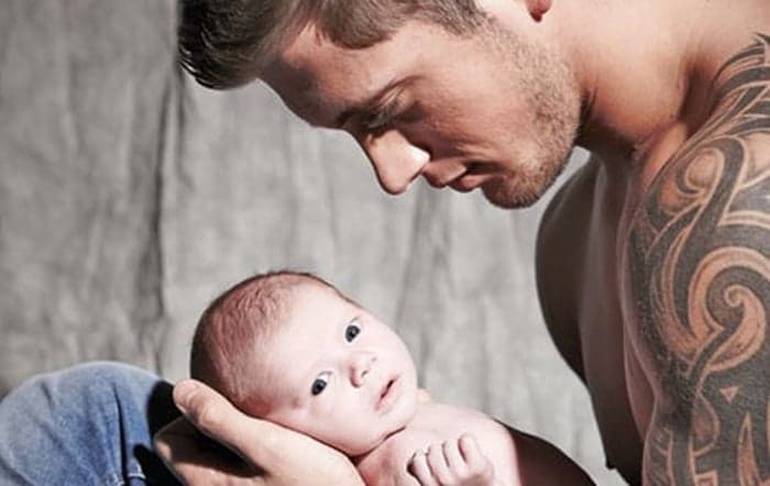PICTURE: Reality Star Shows Off Three-Week-Old Son