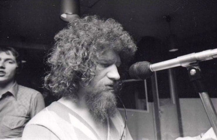 Scorn Not His Simplicity: Remembering Luke Kelly With His Greatest Live Performances Scorn Not His Simplicity: Remembering Luke Kelly With His Greatest Live Performances