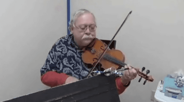 A Musician Born Colour Blind Sees Clearly After A Bump To The Head
