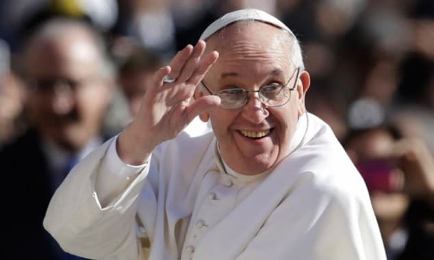 Is That You Mini-Me?! Not Everyone Likes Getting Kisses From The Pope