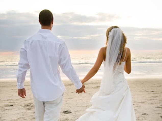 Drunken Newlyweds Force Emergency Landing In Cayman Islands