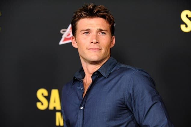 PICTURES: Scott Eastwood Looked HOT On the Red Carpet Last Night PICTURES: Scott Eastwood Looked HOT On the Red Carpet Last Night