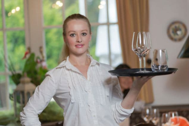 Catering Company Ban Women Servers From Staff at Summit in the Hague