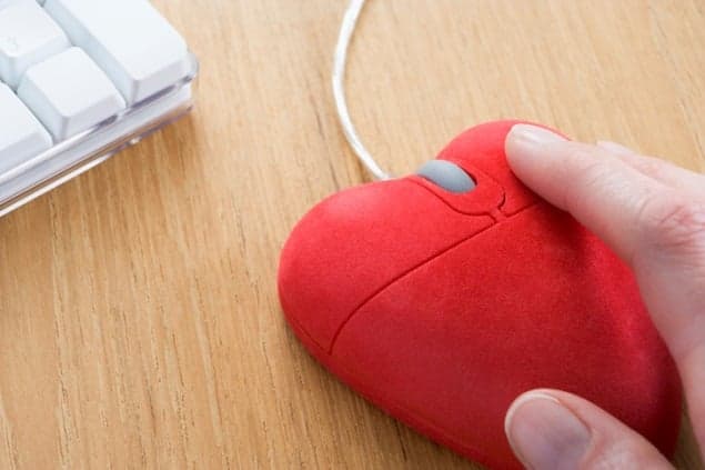 ‘The Biggest Facebook Romantic Flop Of All Time’ – Single Man Rejected By 5,000 Women On Social Network