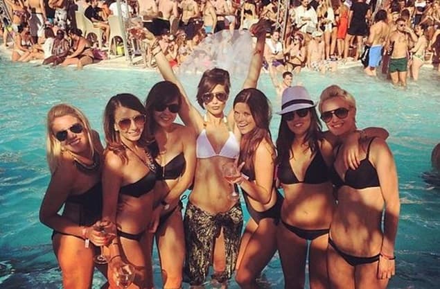 PICTURE: Saturdays Star Shows Off Fab Figure In Hen Party Snap