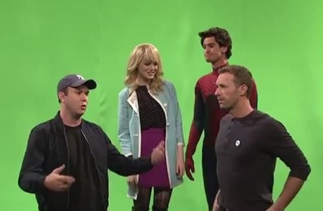 VIDEO: Chris Martin Shows Andrew Garfield How To Kiss On SNL