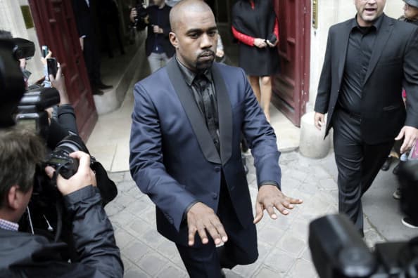 PICTURE: It Seems Kanye West Knows How To Have The Craic…