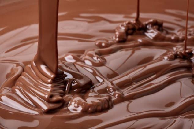 Chocoholics Alert: Artist Creates Room That’s Covered in Edible Chocolate Wallpaper