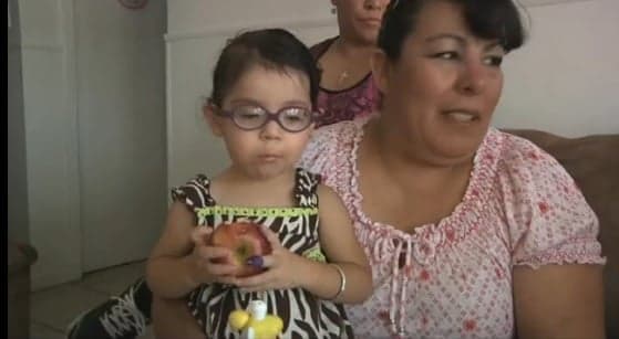 Two Strangers Donate $35,000 To Save Little Girl’s Eyesight Two Strangers Donate $35,000 To Save Little Girl’s Eyesight