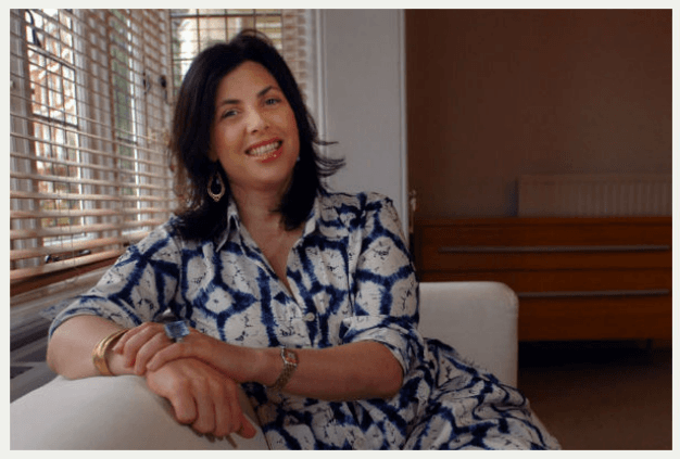TV Presenter Kirstie Allsopp Tells Girls to Postpone University to Have Kids First