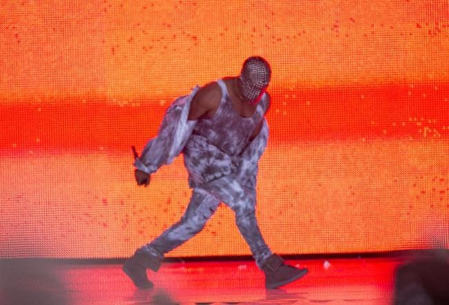 Kanye Rants: West Reveals He Asked Kim To Marry Him Seven Years Ago Before Being Booed Off Stage