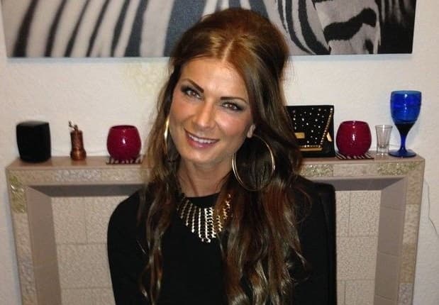 Woman Undergoes Surgery To Chop A Centimetre Off Her Toes So They Look Better In Heels