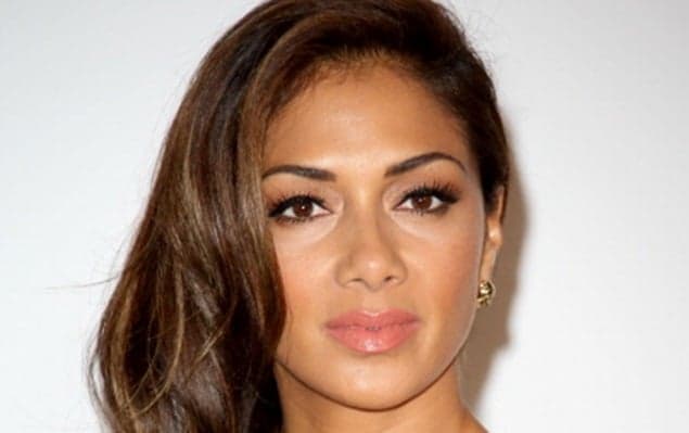 Nicole Scherzinger Causes Traffic Chaos in London