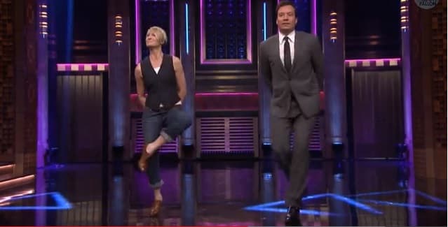 VIDEO: A Riverdance Fan?! Actress Robin Wright Has Some Serious Dance Moves