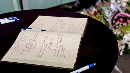 “A Smile, A Greeting, A Happy Face” – MH17 Check-In Steward Pens Touching Tribute To Passengers