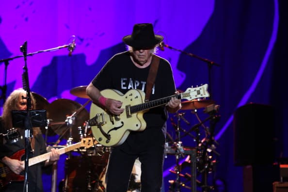 Neil Young “Dating” Actress a Month After Divorcing From Wife
