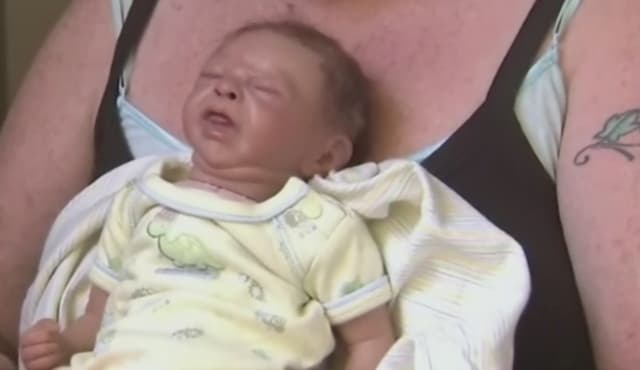 Woman Dressed As Nurse Tried to Enter Maternity Ward with “Fake Baby”