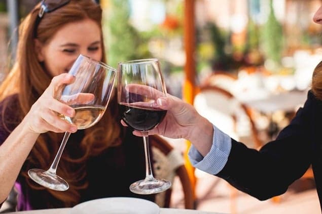 WIN!! We’ve Got A Case Of Lindeman’s Wine To Give Away WIN!! We’ve Got A Case Of Lindeman’s Wine To Give Away