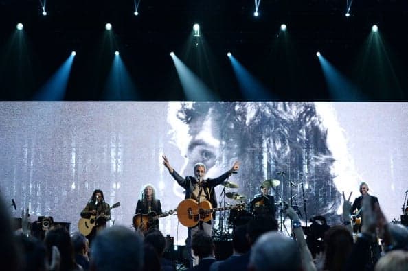 Singer Cancels New York Show After Hearing That Ticket Touts Were Taking Advantage Of Fans Singer Cancels New York Show After Hearing That Ticket Touts Were Taking Advantage Of Fans