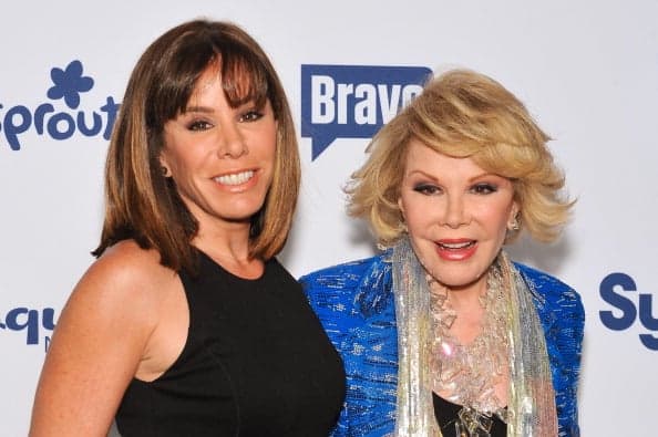 Joan Rivers’ Daughter Sues Clinic Over ‘Outrageous’ Behaviour Leading To Comedian’s Death Joan Rivers’ Daughter Sues Clinic Over ‘Outrageous’ Behaviour Leading To Comedian’s Death