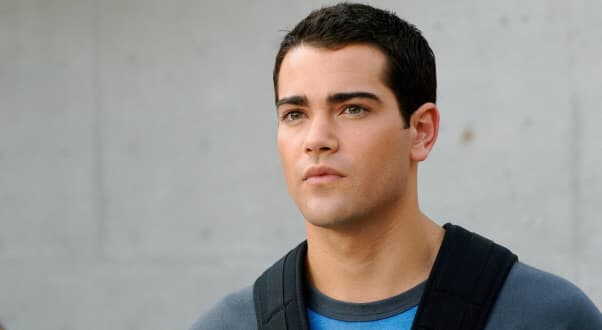8 People You Will Fall In Love With In First Year Of College