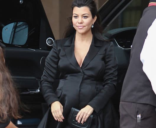 Kourtney Kardashian Shares Pictures of Her Stylish Baby Shower Kourtney Kardashian Shares Pictures of Her Stylish Baby Shower
