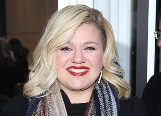 This Is THE Cutest Baby Pic You Will See Today (Courtesy of Kelly Clarkson)