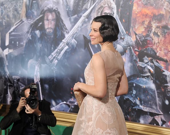 Her Look of the Day – Evangeline Lilly Is Angelic In Alberta Ferretti