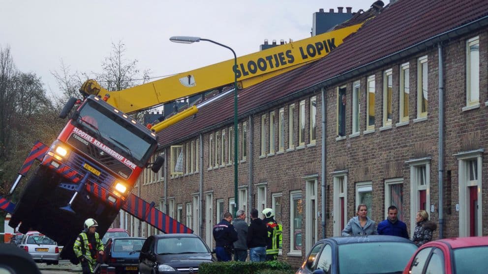 Dutchman’s Dramatic Proposal Doesn’t Go Smashingly Well