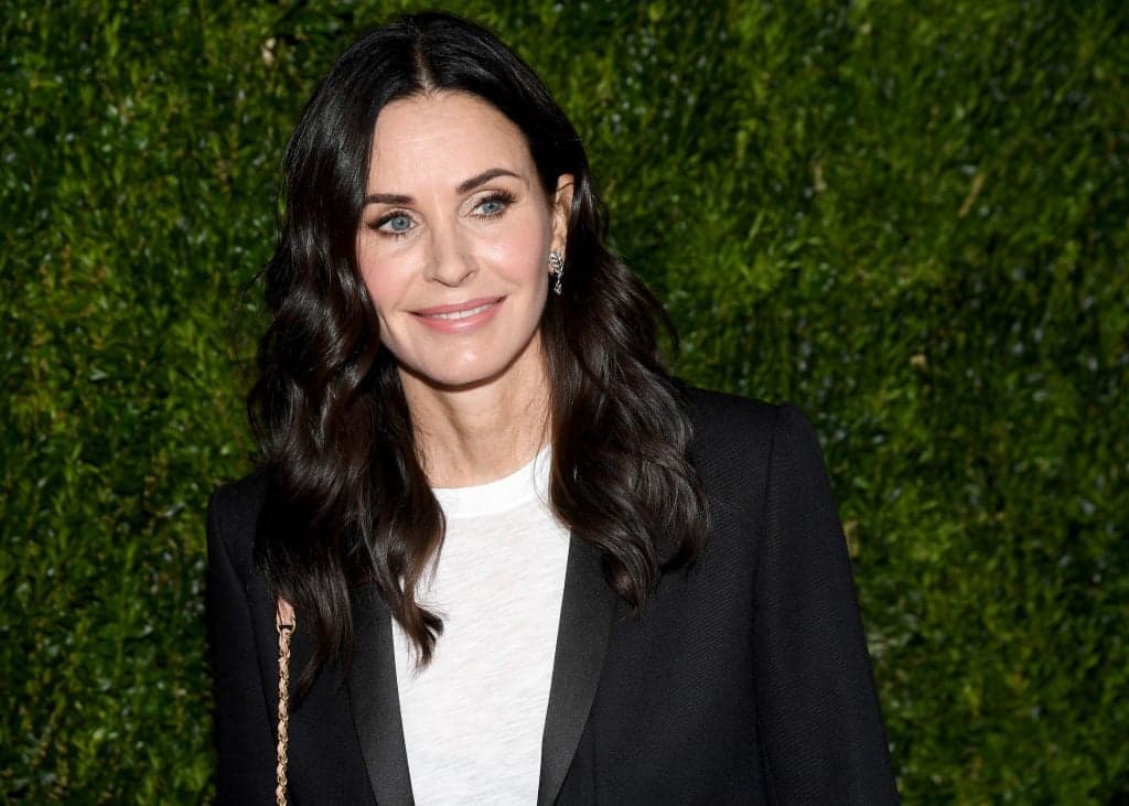 Courteney Cox’s throwback snap features the final Friends table and it’s too much for us today