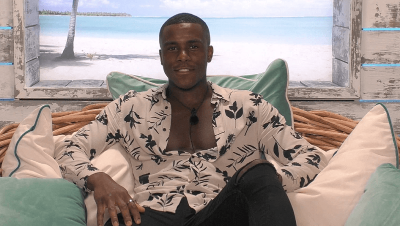 Fans can’t get enough of this video of Love Island’s Luke T supporting his mum on The X Factor