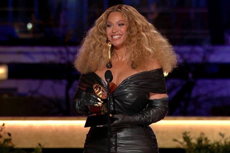 Beyoncé makes history with 28th Grammy win as most decorated female artist of all time Beyoncé makes history with 28th Grammy win as most decorated female artist of all time