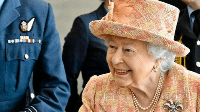 Queen Elizabeth sends Micheal D Higgins Paddy’s Day message as Gaeilge