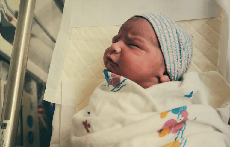 Paid leave for new parents set to be extended to five weeks from April